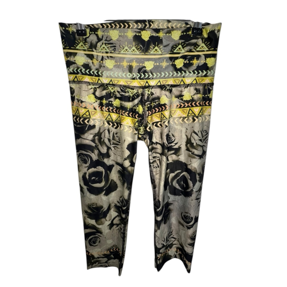Teeki Boho Floral Patterned Fitted Athletic Cropped Leggings